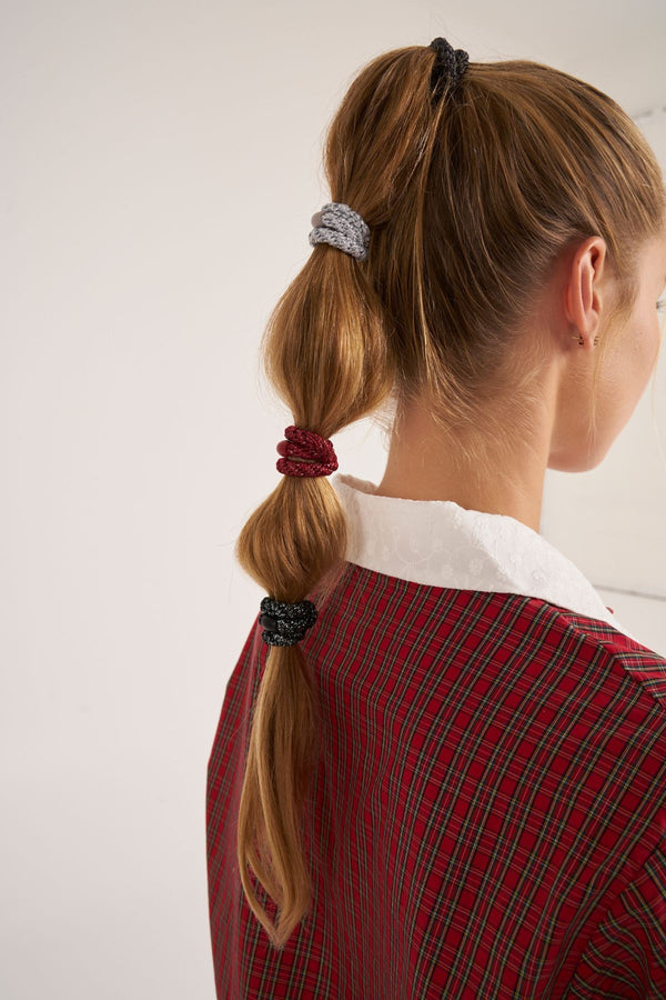 BLACK GLITTER KKNEKKI HAIR TIE